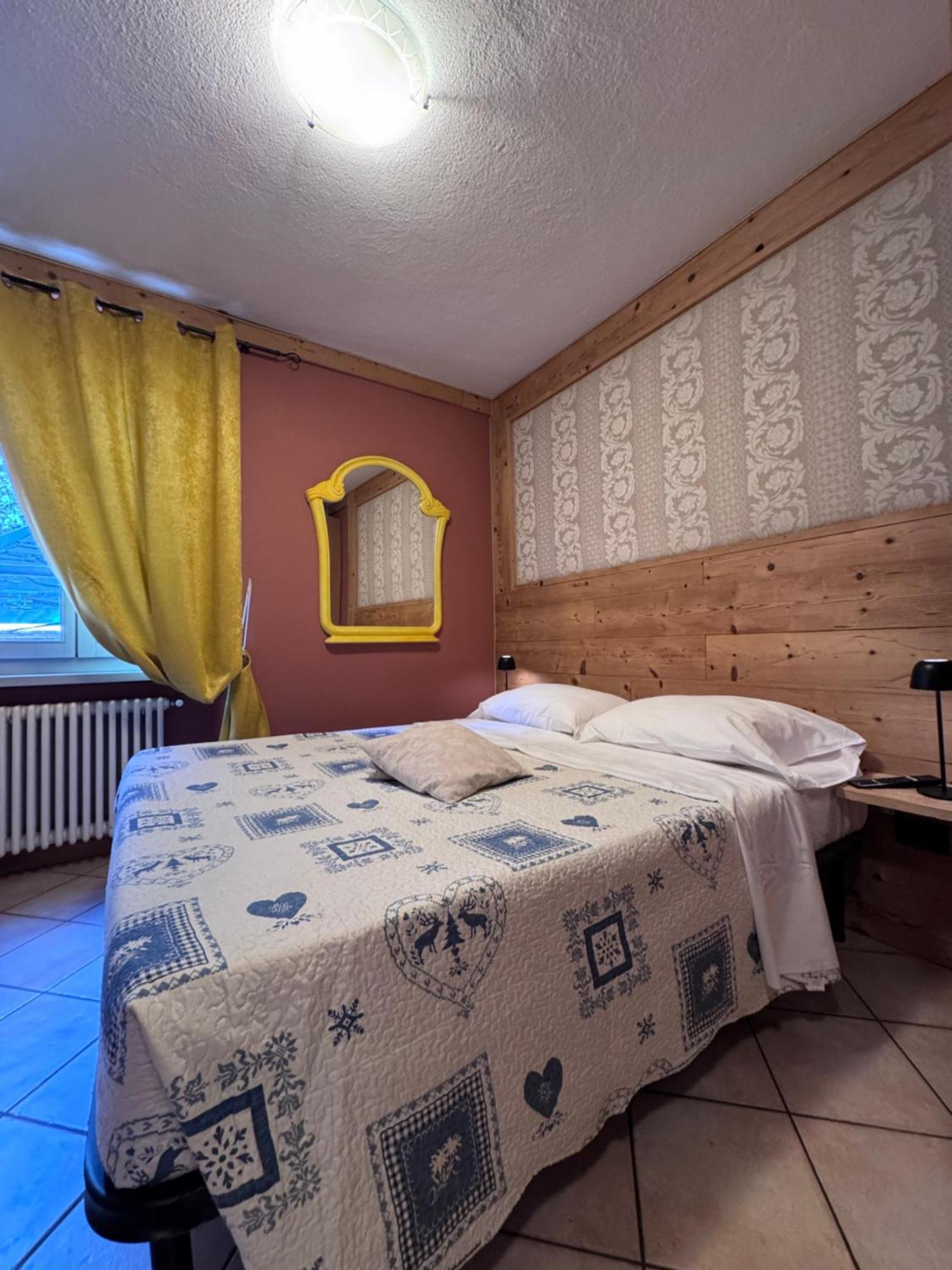 Reve En Ville Aosta Eksteriør bilde
