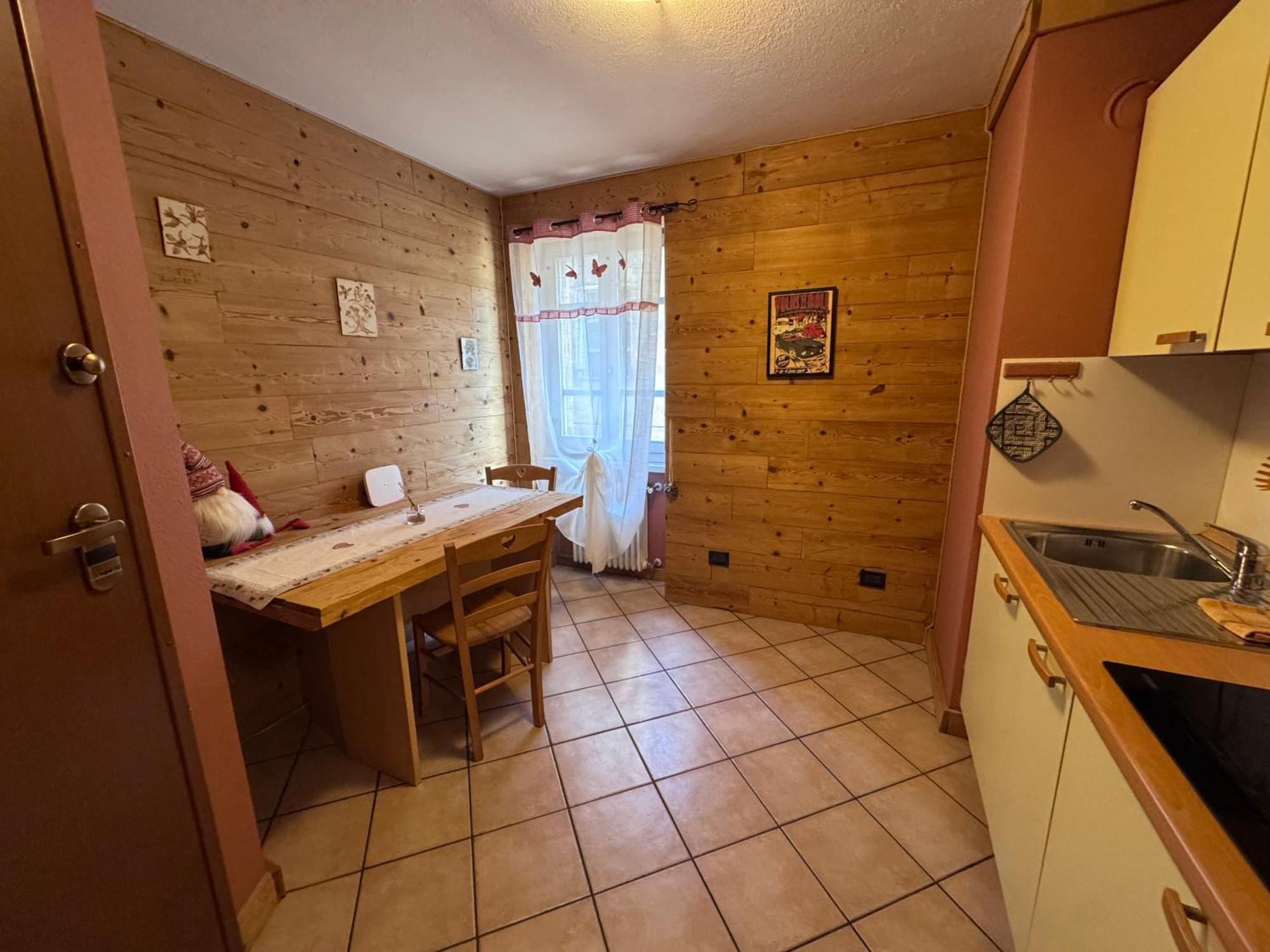 Reve En Ville Aosta Eksteriør bilde